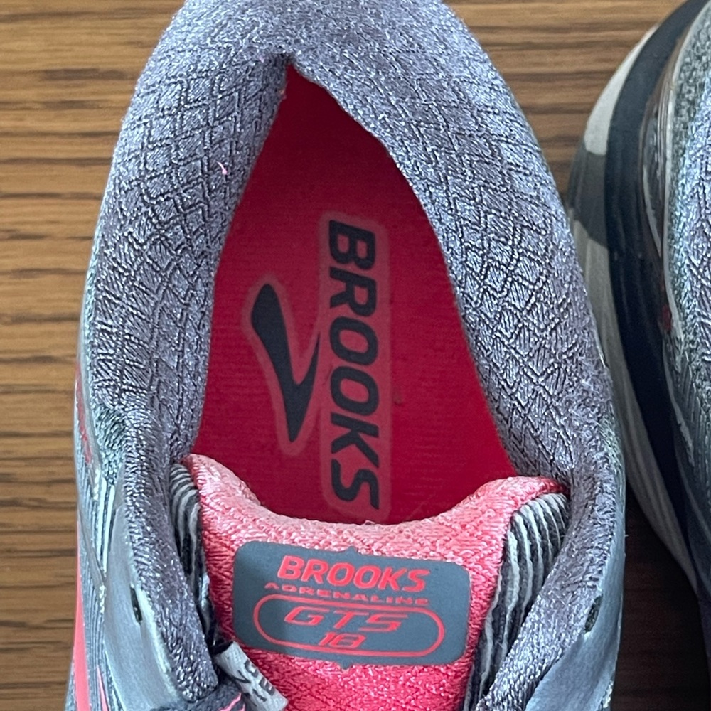 Brooks 1202681B079 Women's Adrenaline GTS 18 Ebony/Silver/Pink Sneakers Sz 9.5 - Picture 9 of 16